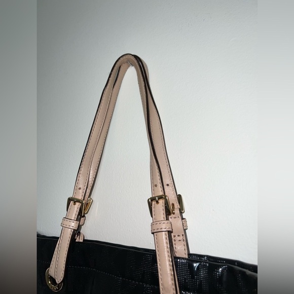 Michael Kors Black Jet Set Pocket Leather Tote Bag - Picture 6 of 11